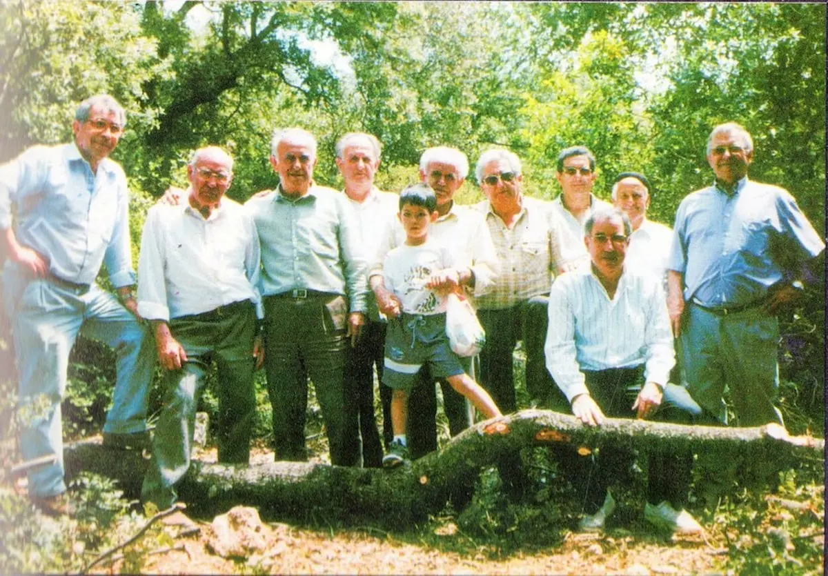 Carboners treballant en un ranxo